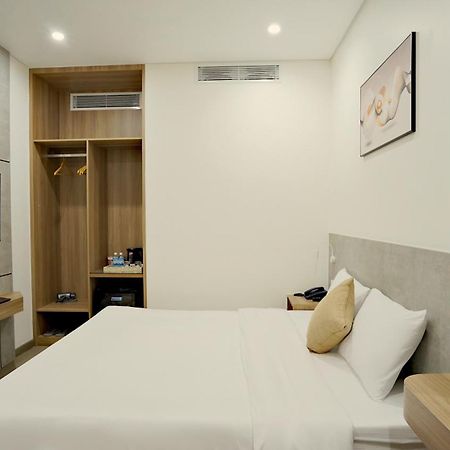 Thanh Thuy Hotel Буонметхуот Экстерьер фото