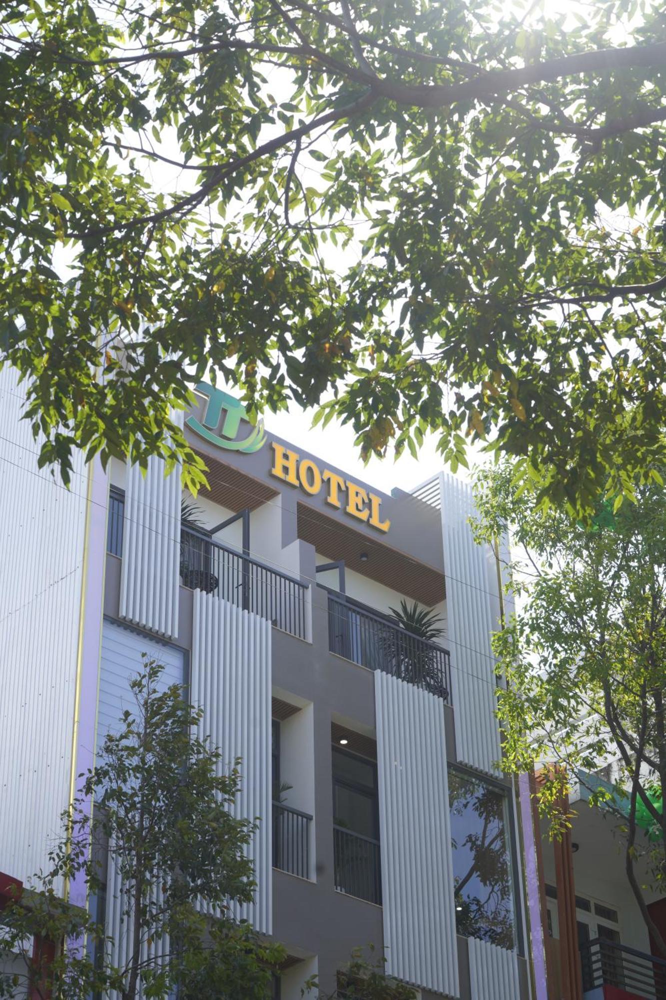 Thanh Thuy Hotel Буонметхуот Экстерьер фото