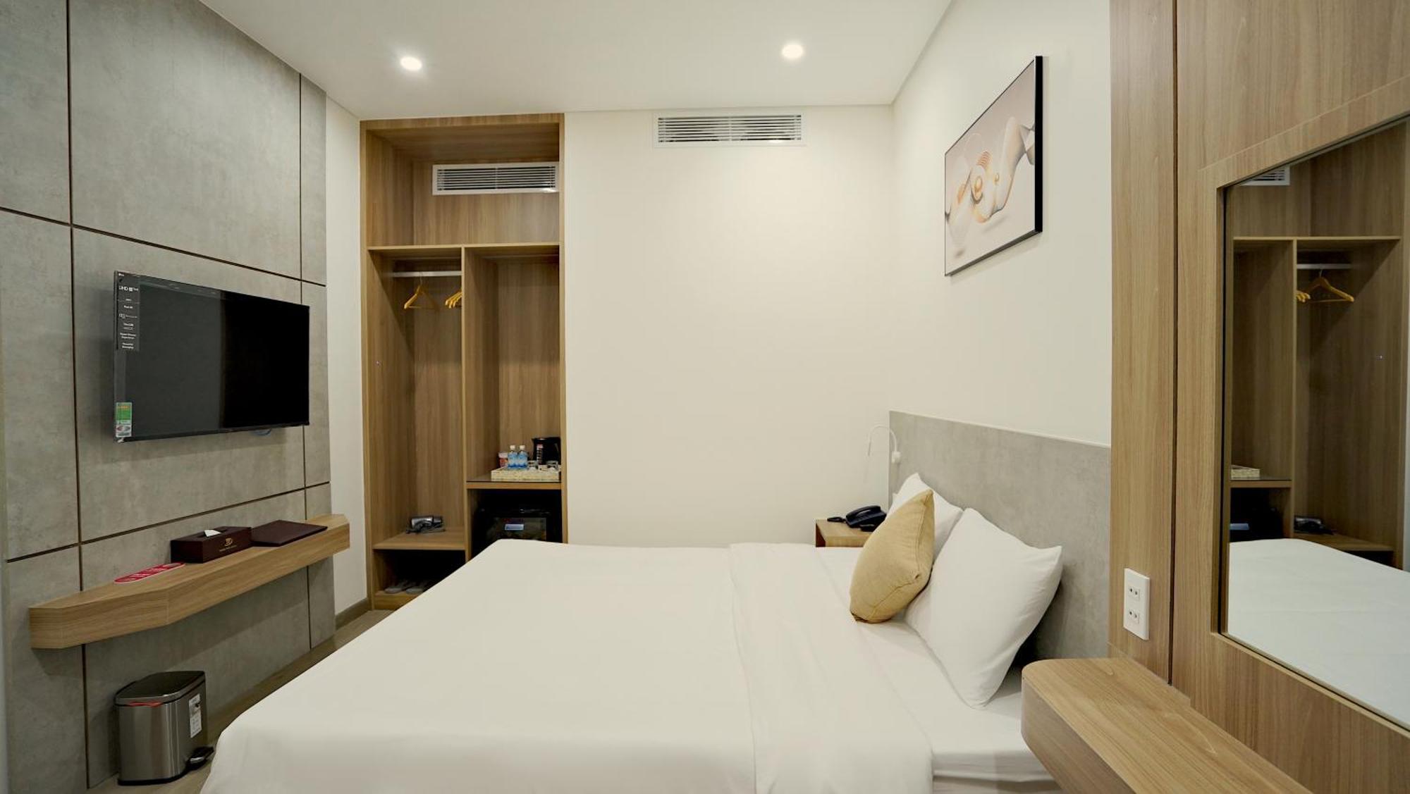 Thanh Thuy Hotel Буонметхуот Экстерьер фото