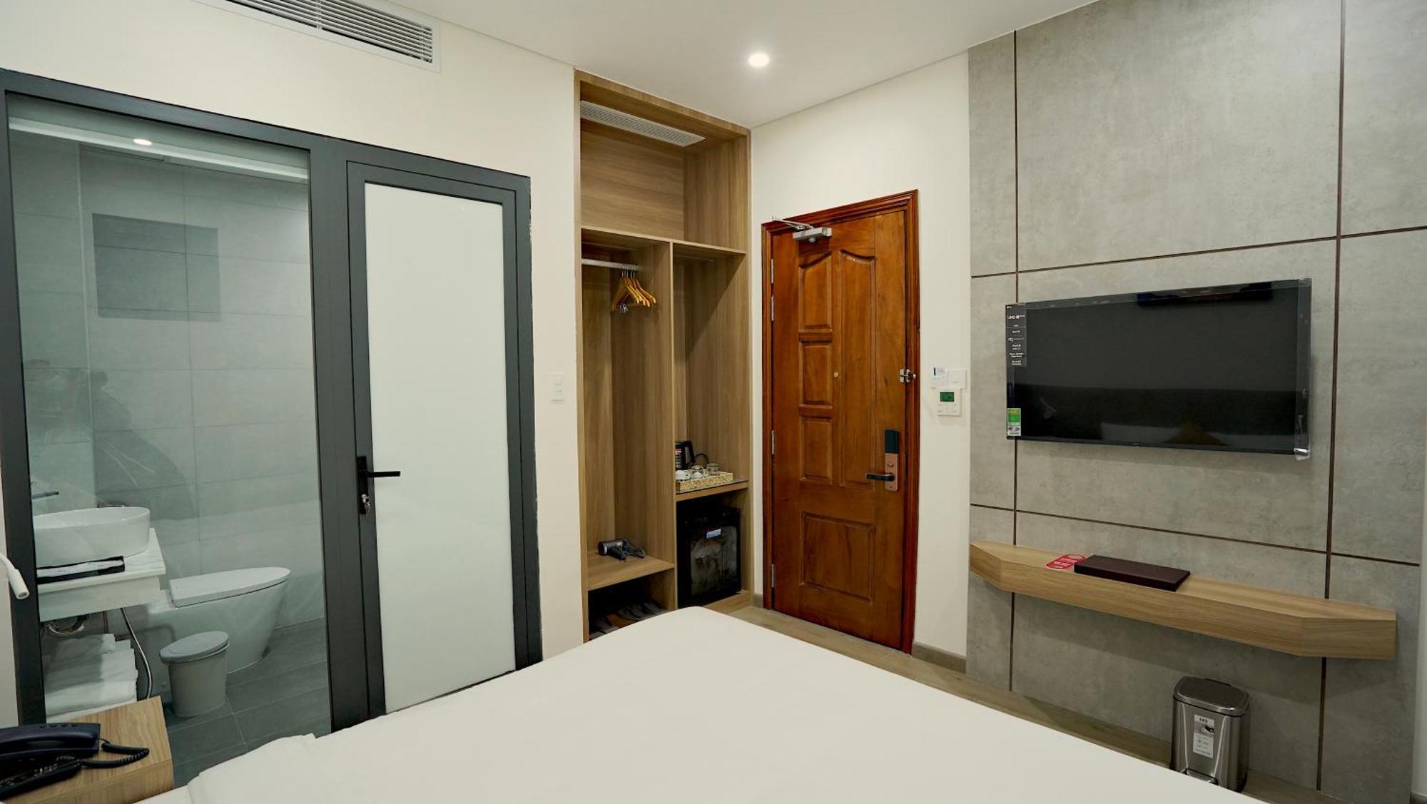 Thanh Thuy Hotel Буонметхуот Экстерьер фото