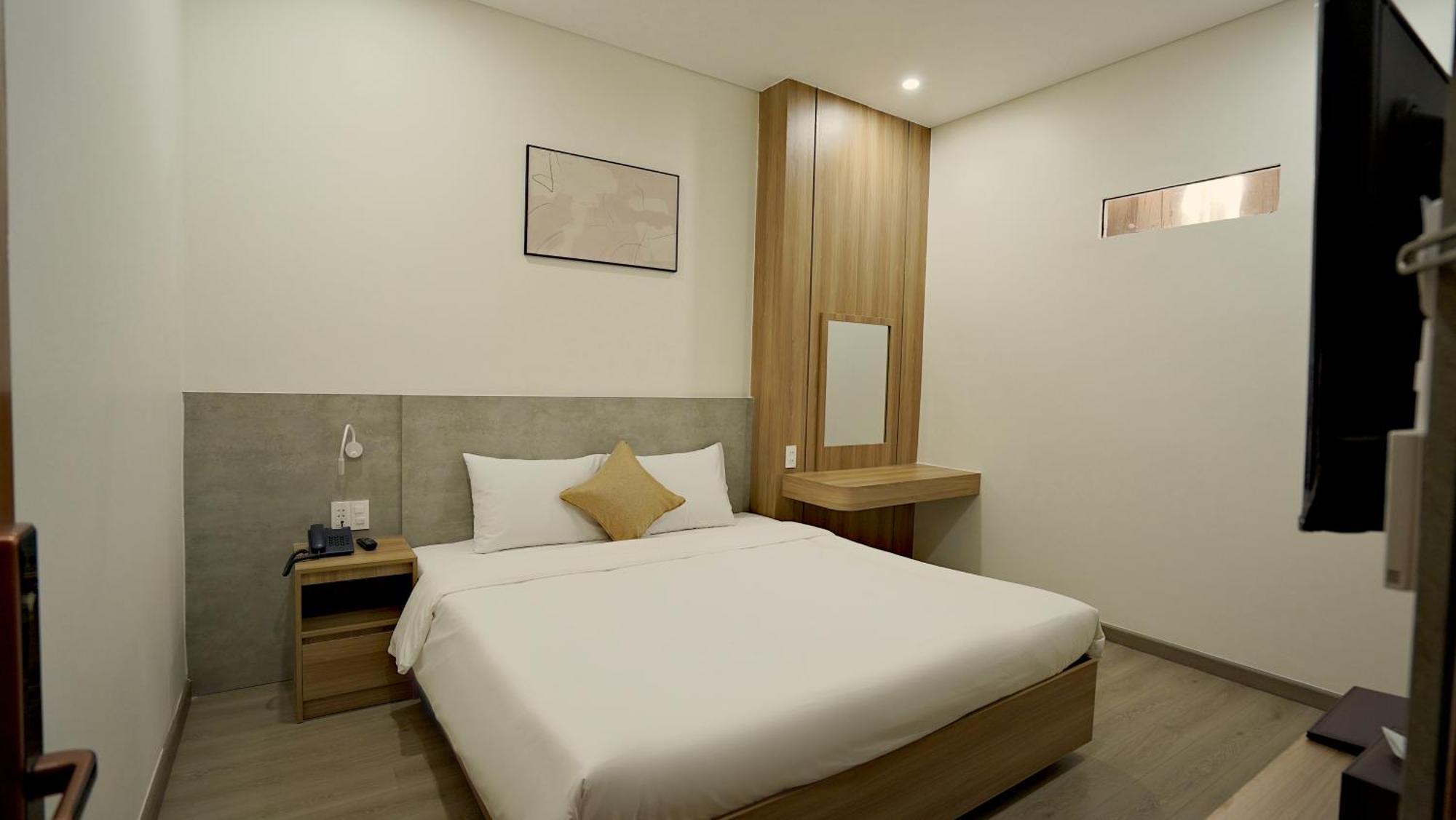 Thanh Thuy Hotel Буонметхуот Экстерьер фото